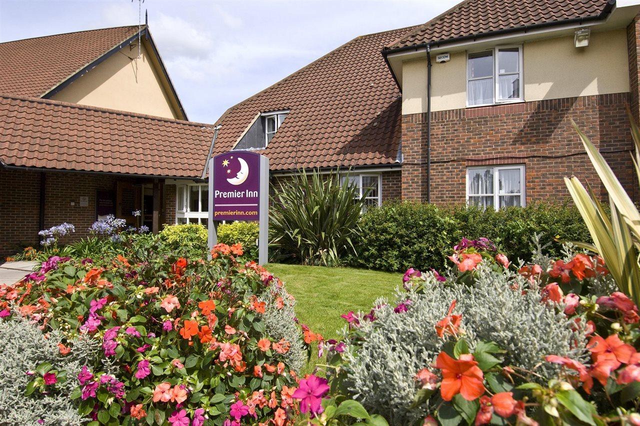 Premier Inn Bristol East Emersons Green Coalpit Heath Exterior photo
