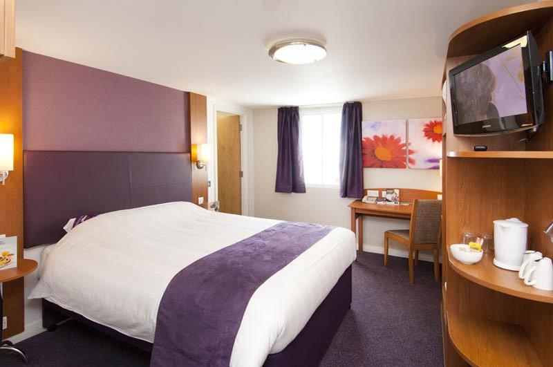 Premier Inn Bristol East Emersons Green Coalpit Heath Exterior photo